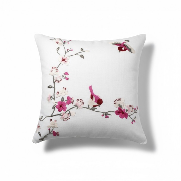 Tựa lưng thêu hoa mai cành